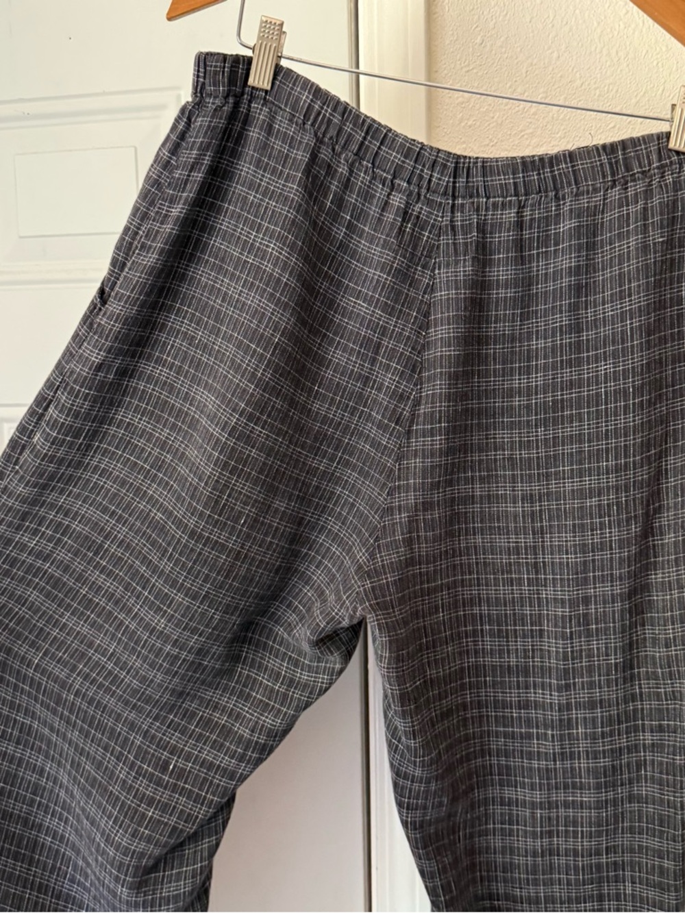FLAX dark grey black white windowpane plaid linen pull on wide leg cropped pants - Picture 4 of 5